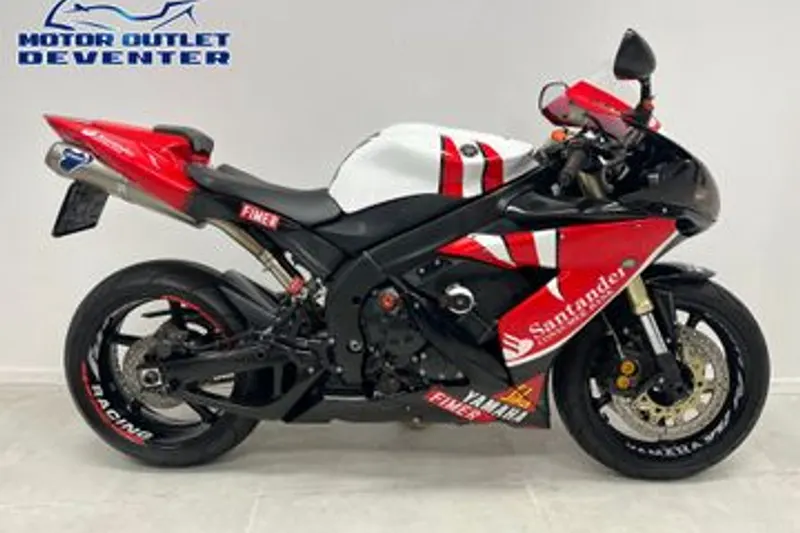 Yamaha YZF-R1 (2004)