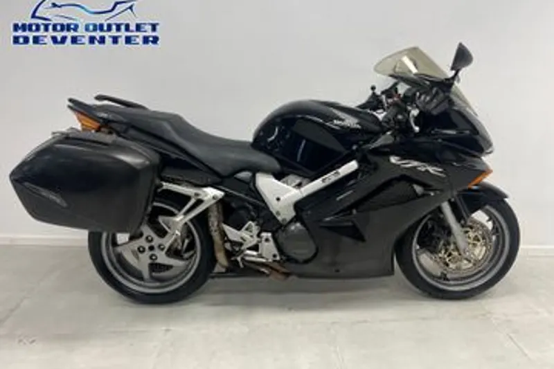 Honda VFR 800 FI (2004)