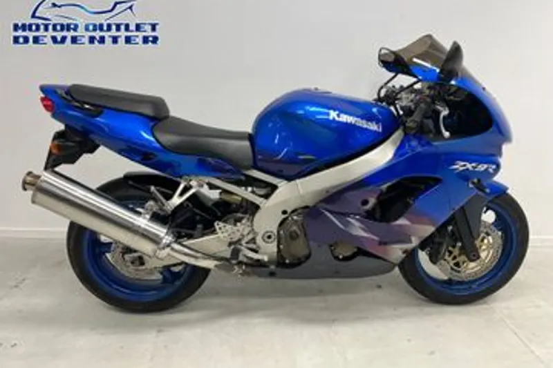 Kawasaki ZX-9R (1999)