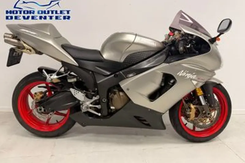 Kawasaki Ninja ZX-6R (2005)