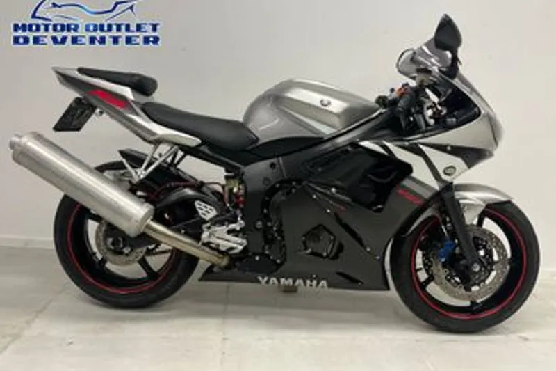 Yamaha YZF-R6 (2003)