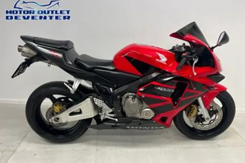 Honda CBR600RR (2004)