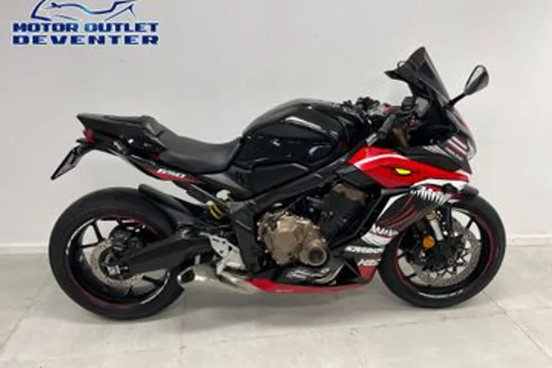 Honda CBR650R (2022)