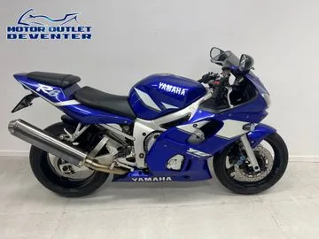 Yamaha YZF-R6 (2001) — foto 1