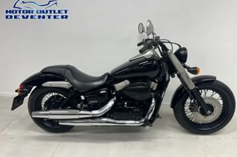 Honda VT750C2B Black Spirit (2011)