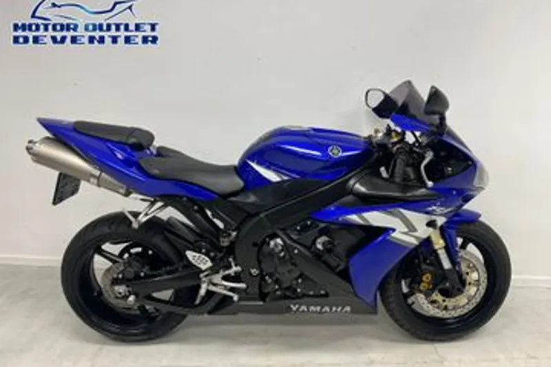 Yamaha YZF-R1 (2004)