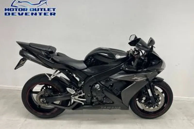 Yamaha YZF-R1 (2005)