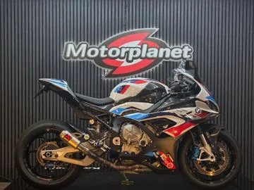 BMW M 1000 RR (2022) — foto 1