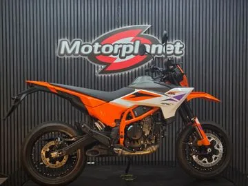 KTM 390 SMC R (2026) — foto 1