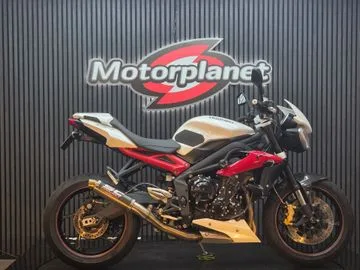 Triumph Speed Triple (2017) — foto 1