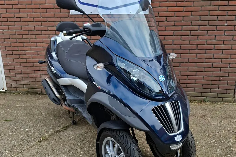 Piaggio MP3 400 IE (2010)
