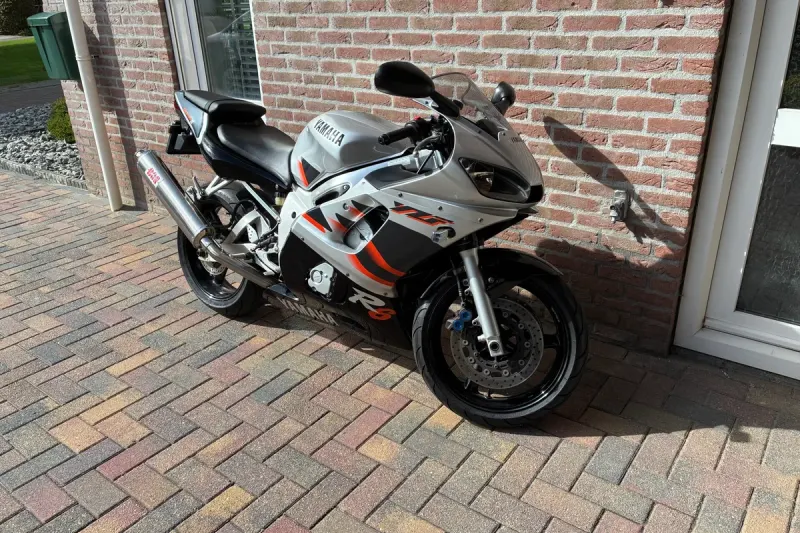 Yamaha YZF-R6 (1999)