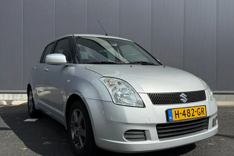 Suzuki Swift (2005)