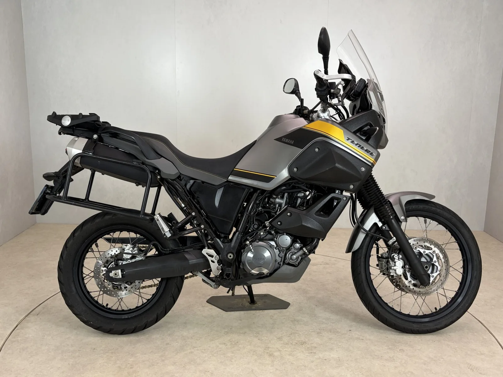 Yamaha MT 07 FZ07 (2023) — foto 1