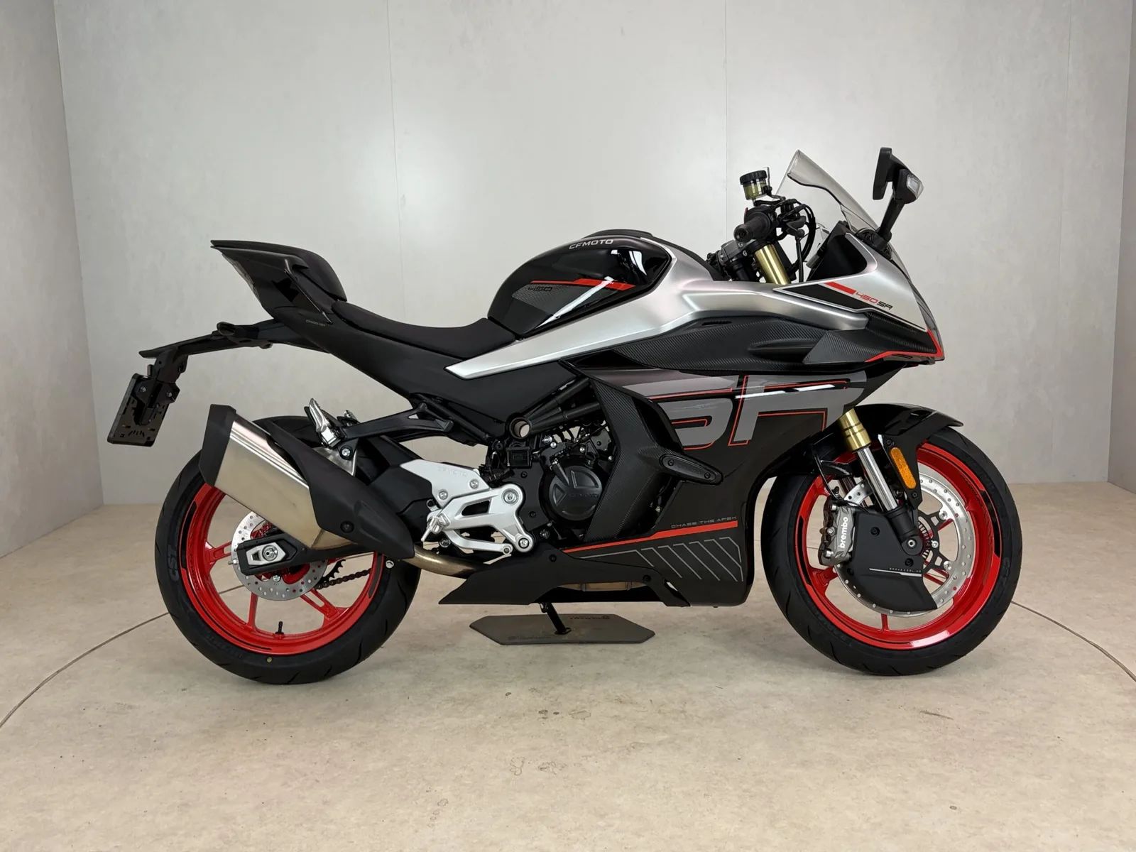 CFMoto 450 SR (2026) — foto 1