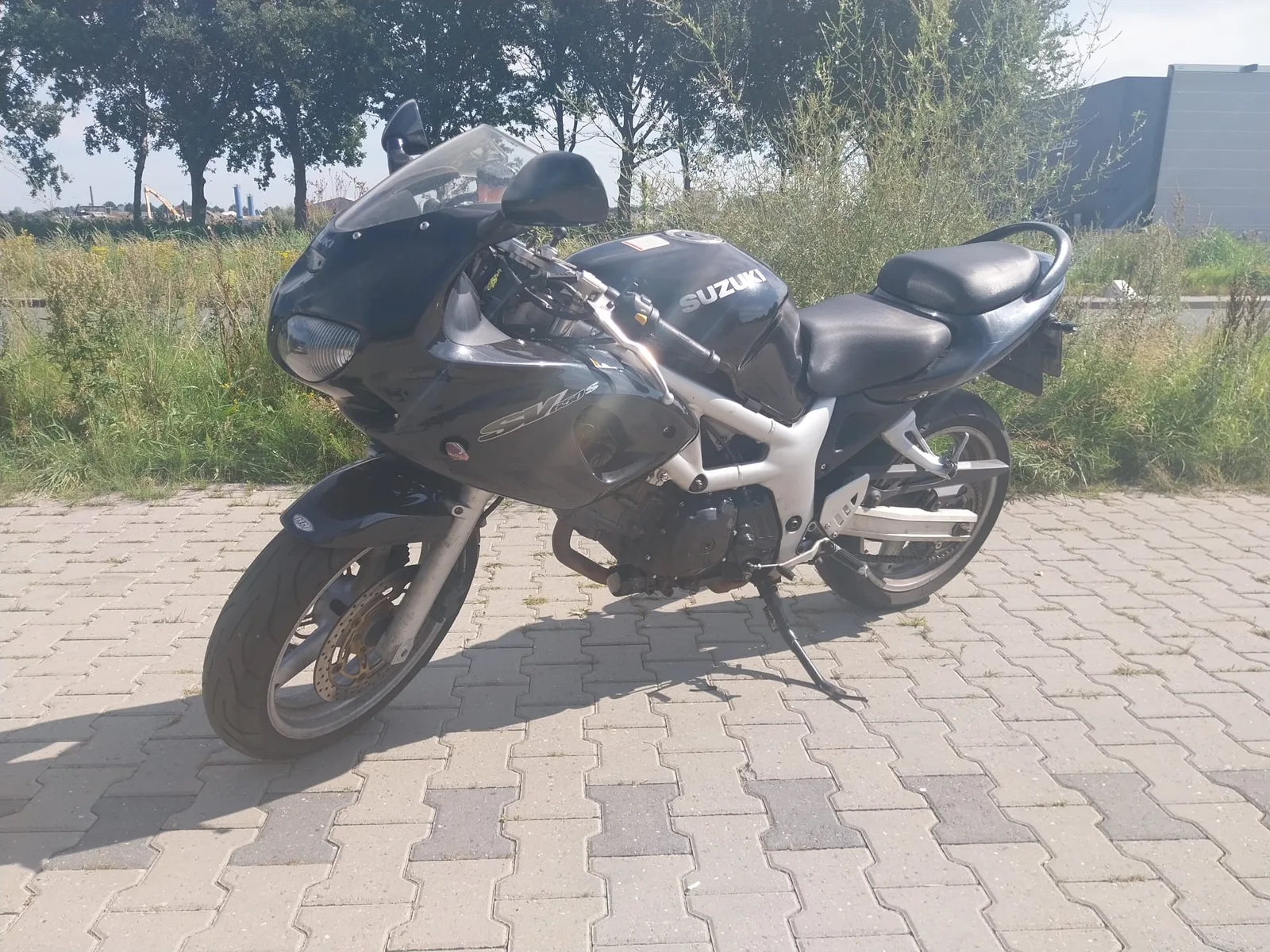 Suzuki SV650 (1999) — foto 1