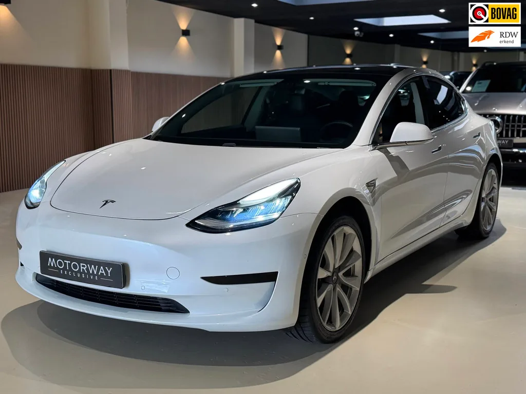Tesla Model 3 (2019) — foto 1
