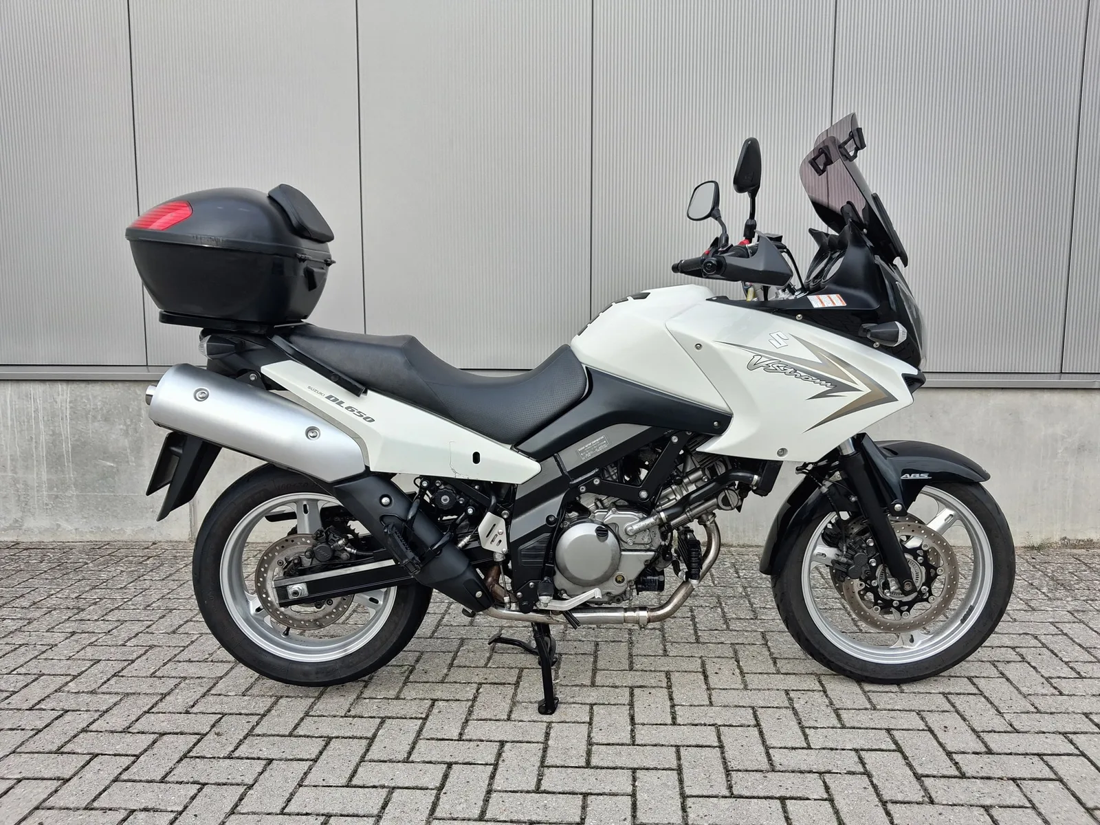Suzuki DL650A (2010) — foto 1