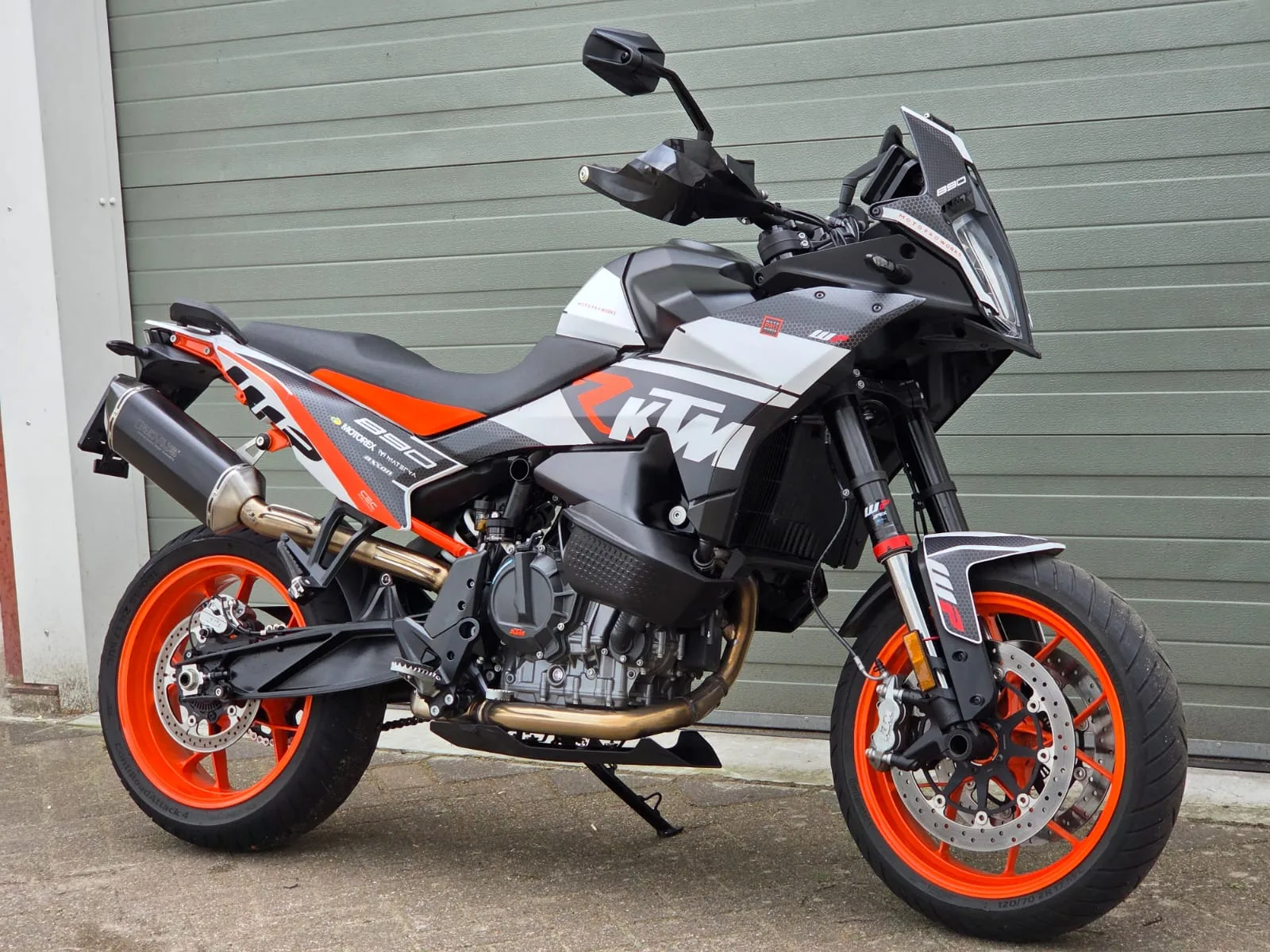 KTM 890 SMT (2024) — foto 1