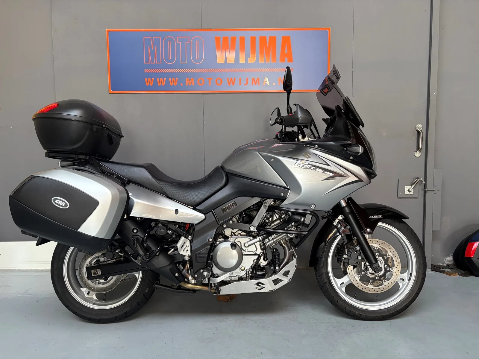Suzuki V-Strom 650 (2012) — foto 1
