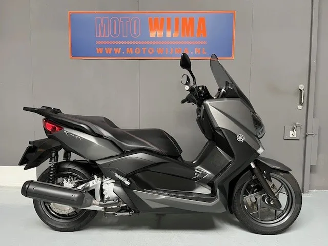 Yamaha X-MAX 250 (2018) — foto 1