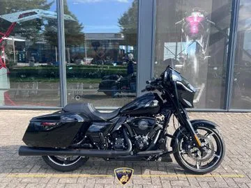 Harley-Davidson Street Glide (2024) — foto 1