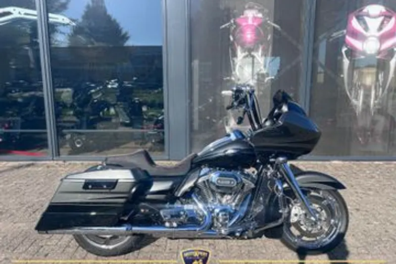 Harley-Davidson Road Glide (2012)