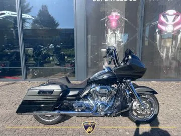 Harley-Davidson Road Glide (2012) — foto 1