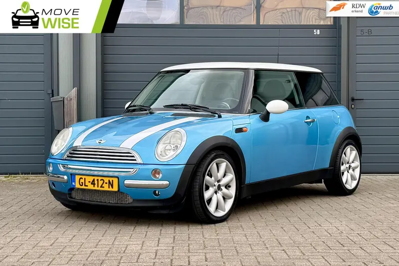 MINI Cooper (2004)