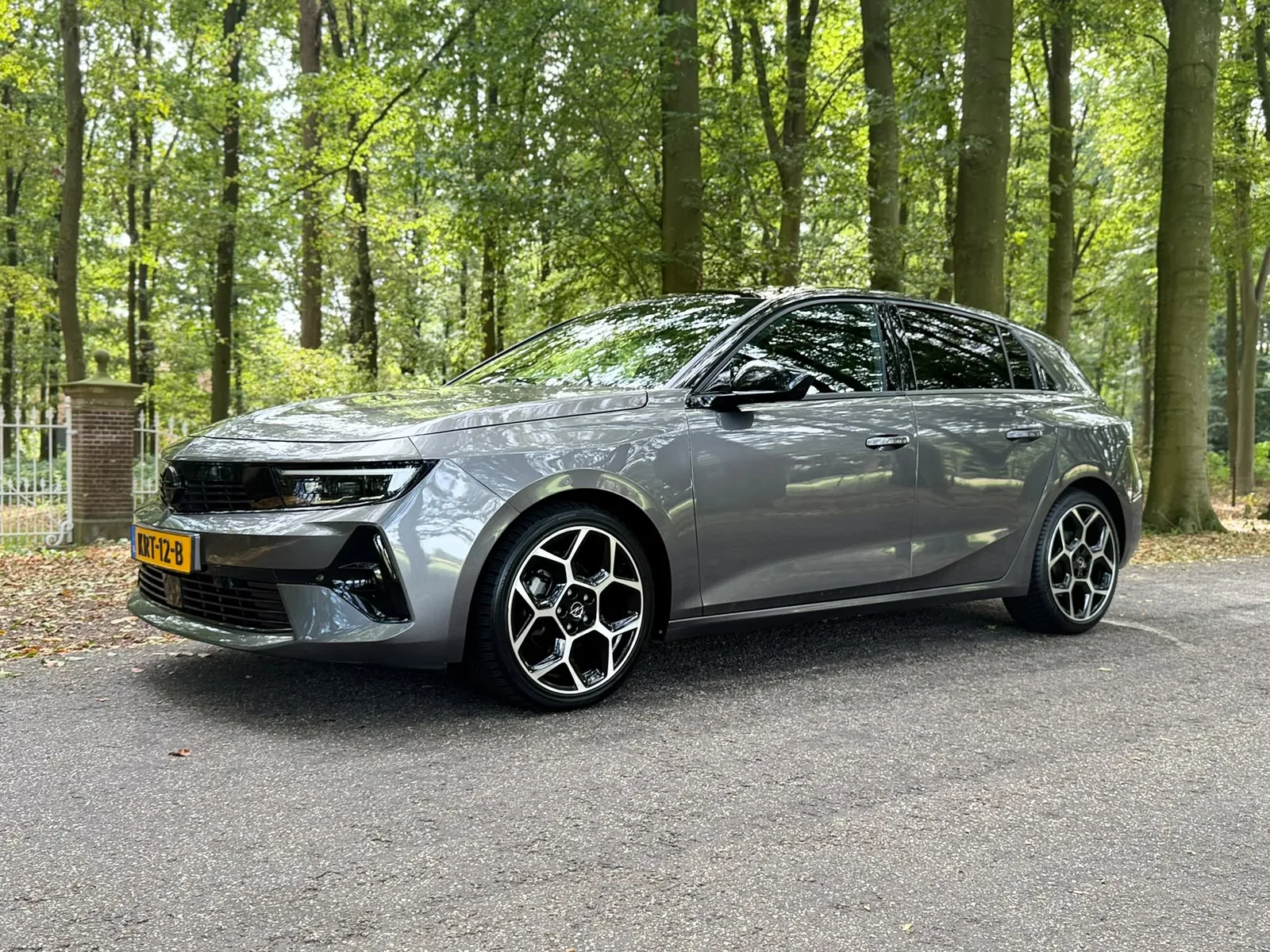 Opel Astra (2024) — foto 1