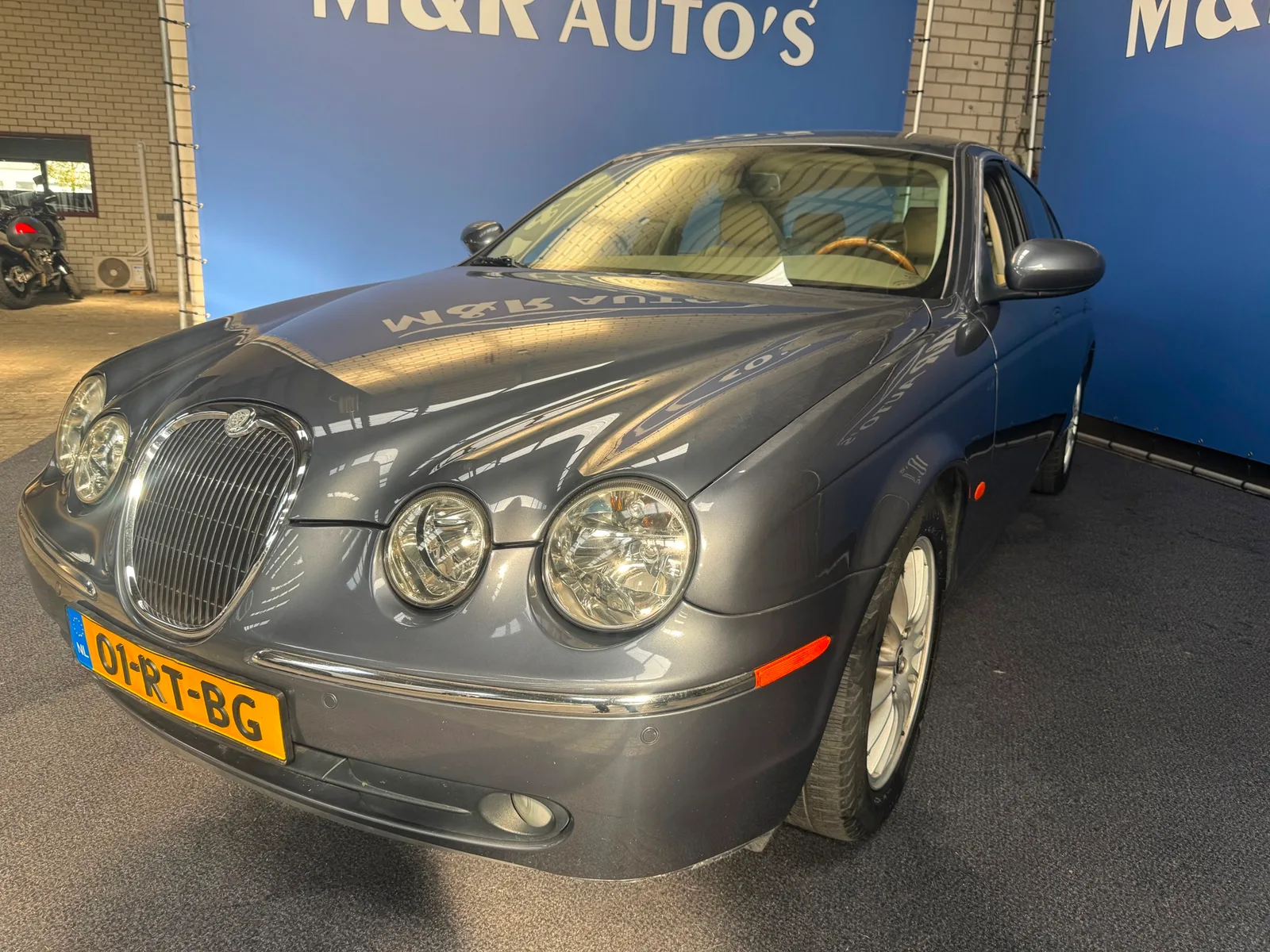 Jaguar S-Type (2005) — foto 1