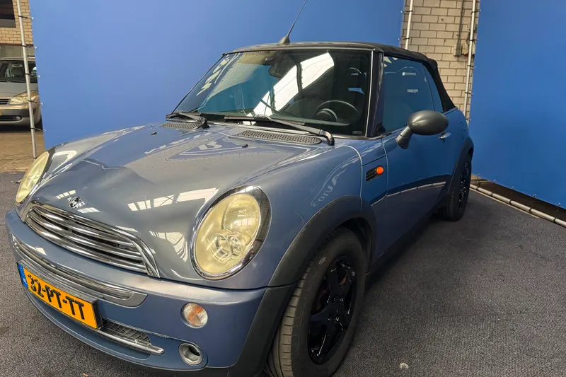 MINI Cabrio (2004)