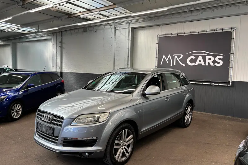 Audi Q7 (0)