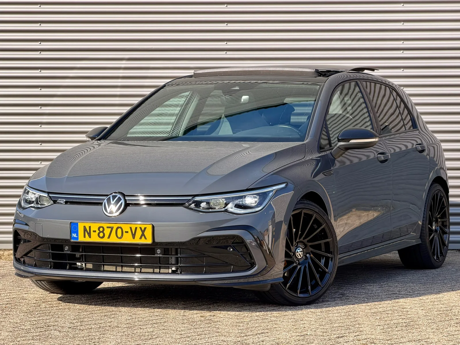 Volkswagen Golf (2020) — foto 1