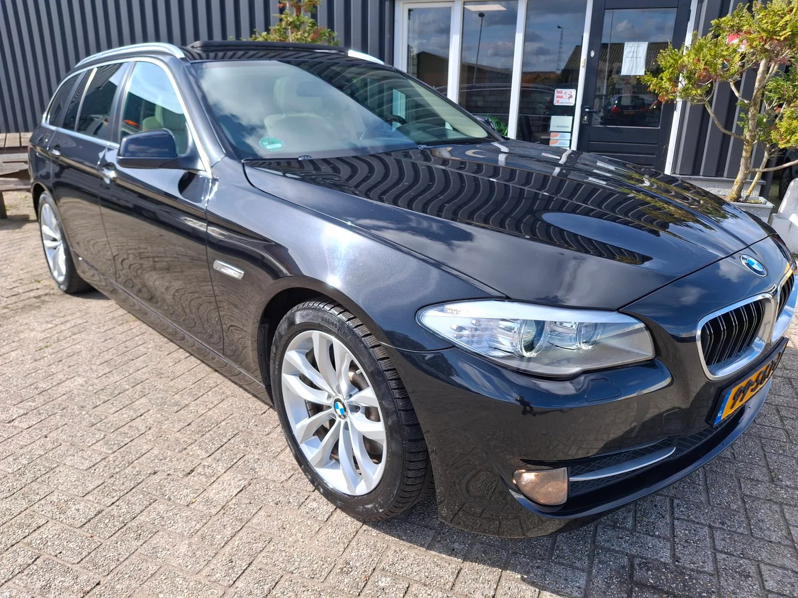 BMW 5-Serie (2010) — foto 1