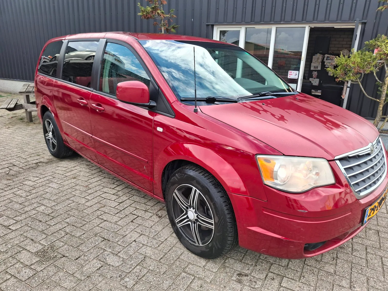 Chrysler Town and Country (2008) — foto 1