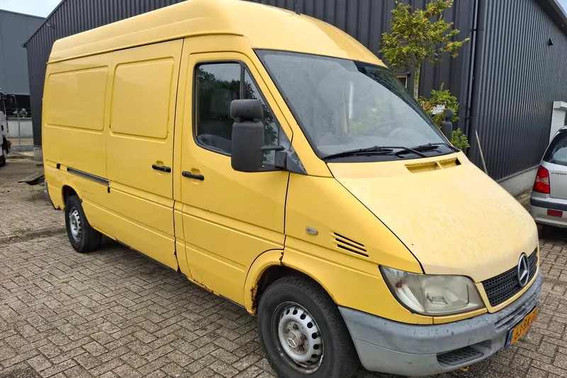 Mercedes-Benz Sprinter (2004)