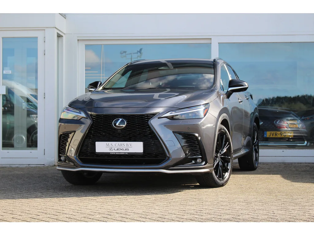 Lexus NX (2022) — foto 1