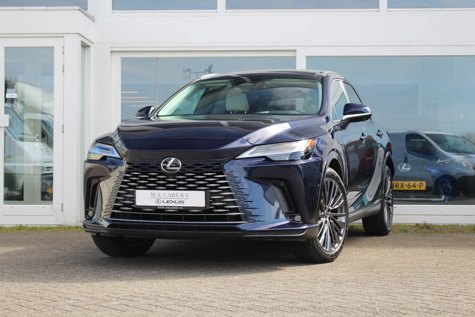 Lexus RX (2024) — foto 1