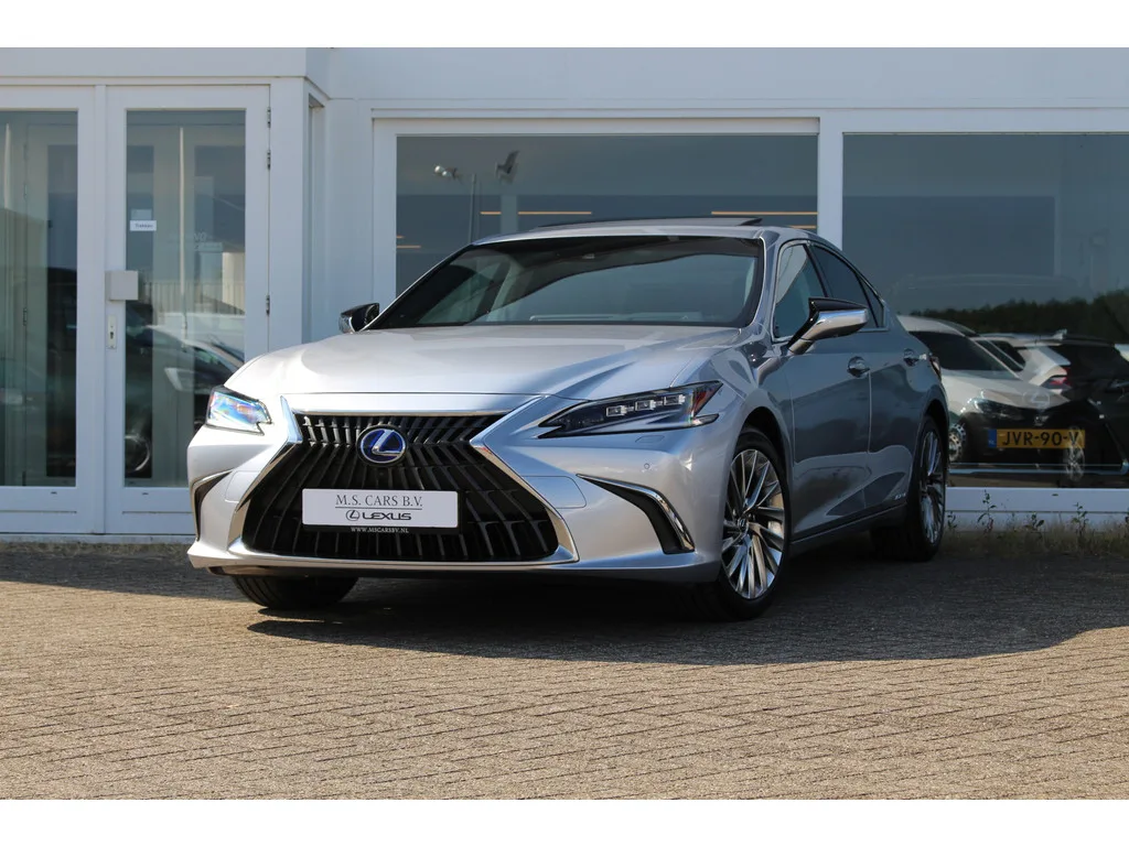 Lexus ES (2022) — foto 1