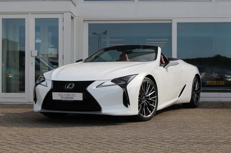 Lexus LC (2024)