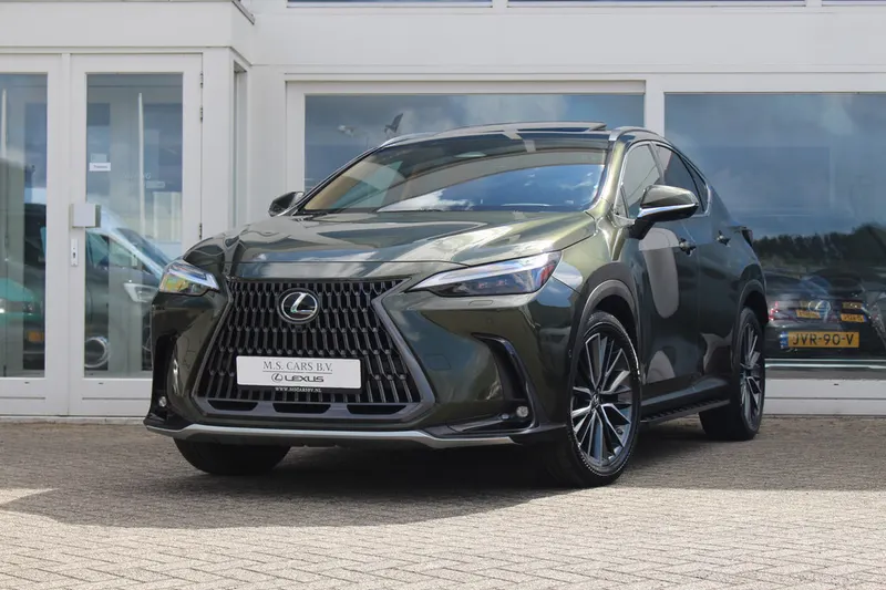 Lexus NX (2022)