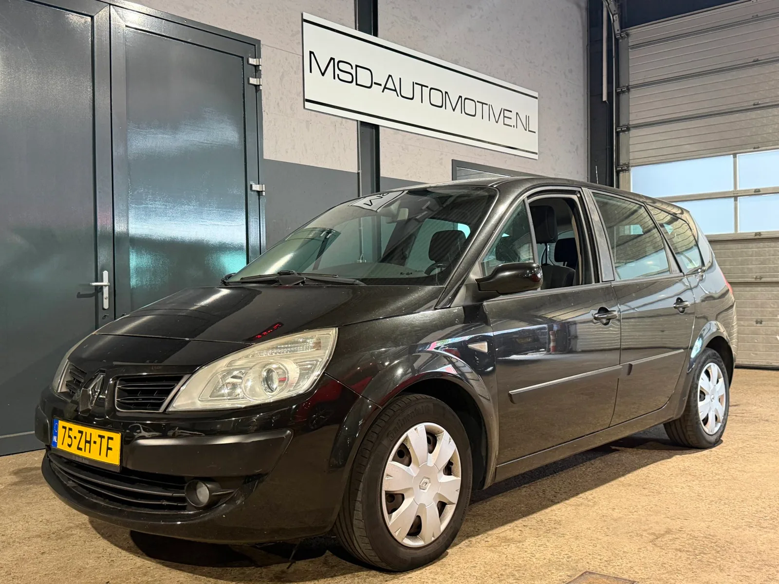 Renault Grand Scénic (2008) — foto 1