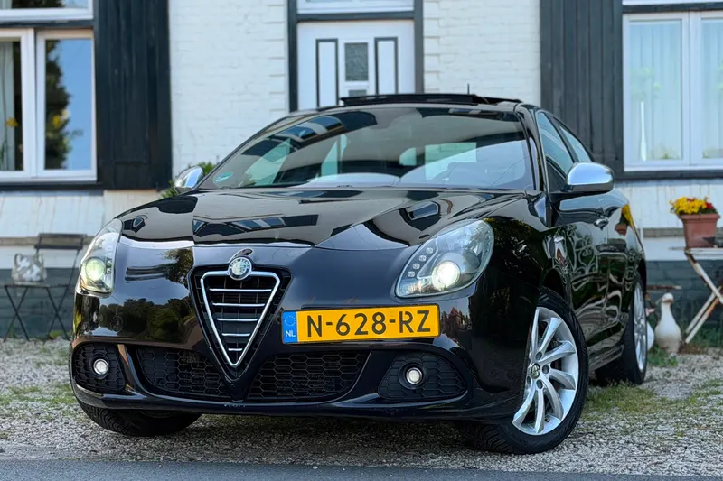 Alfa Romeo Giulietta (2011)