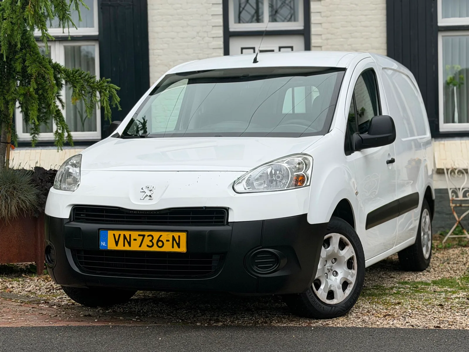 Peugeot Partner (2015) — foto 1