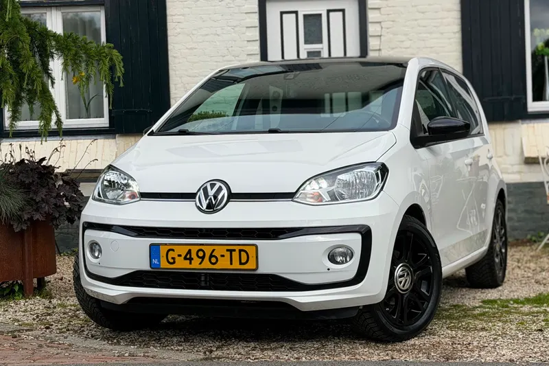 Volkswagen Up! (2016)