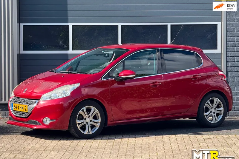 Peugeot 208 (2012)