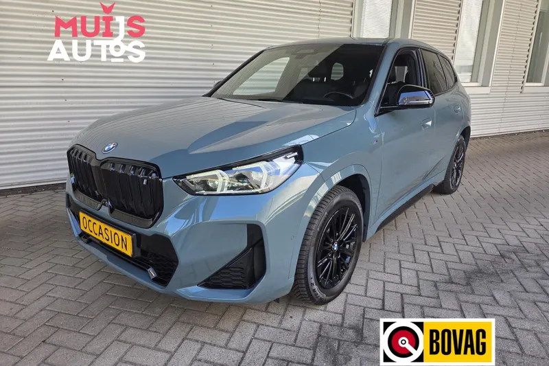BMW iX1 (2023)