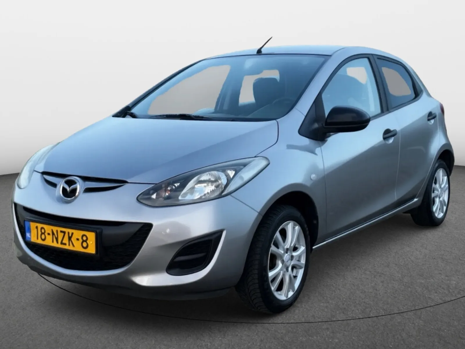Mazda 2 (2011) — foto 1