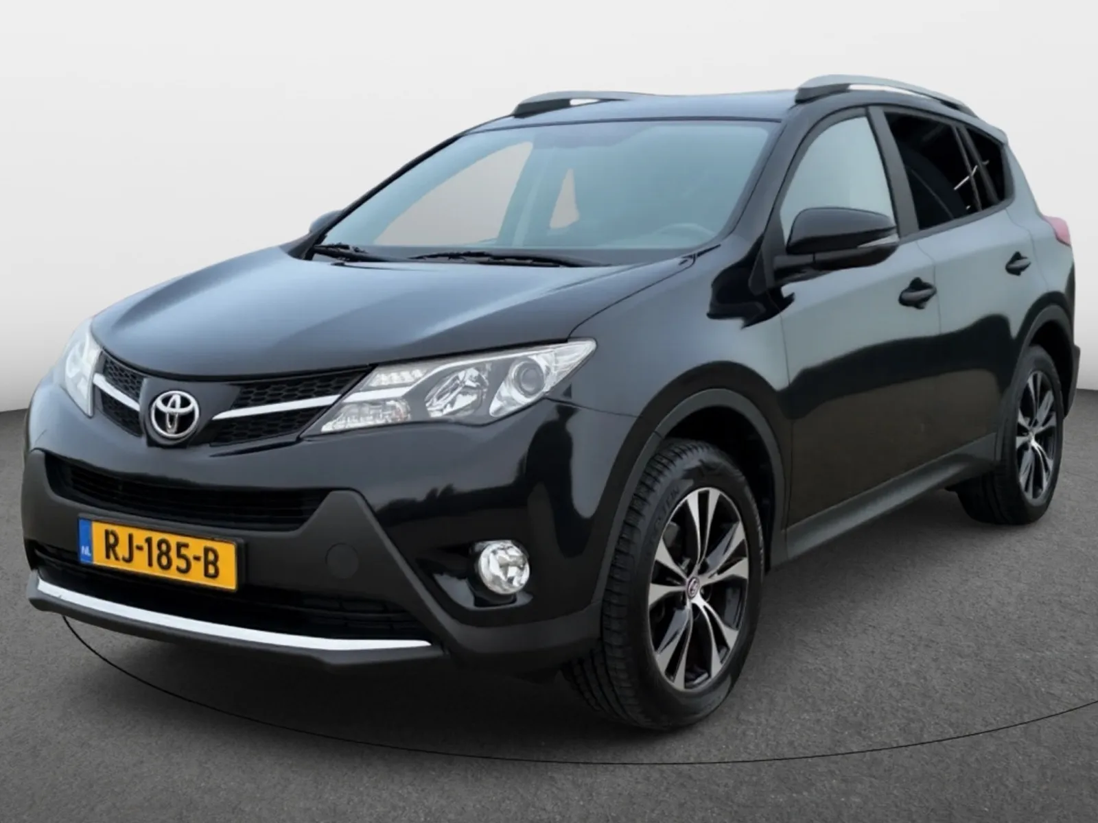 Toyota RAV4 (2014) — foto 1